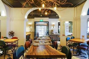 هتل Zen Premium Kampong Glam