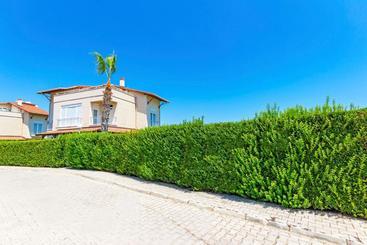 آپارتمانهای توریستها Paradise Town Villa Belhamra