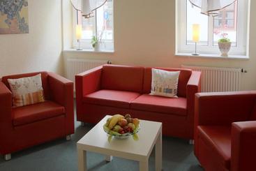 پانسیون Adler Hotel Delitzsch