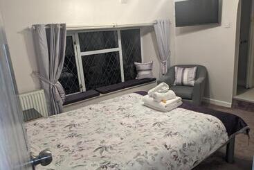 膳宿费 Cwmbach Guest House