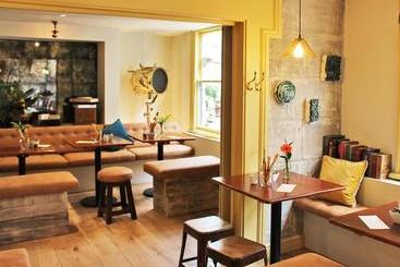هاستل The Griffin Inn