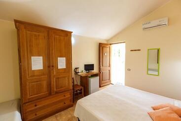 فندق Agriturismo Su Solianu