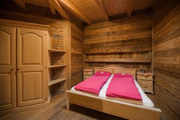 هتل Glinzhof Mountain Natur Resort Agriturismo