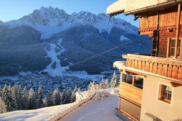هتل Glinzhof Mountain Natur Resort Agriturismo