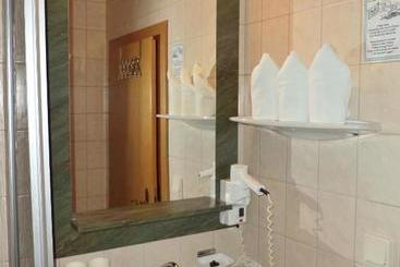 پانسیون Alpenhof Schwaiger   Hotel Garni