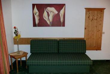 پانسیون Alpenhof Schwaiger   Hotel Garni
