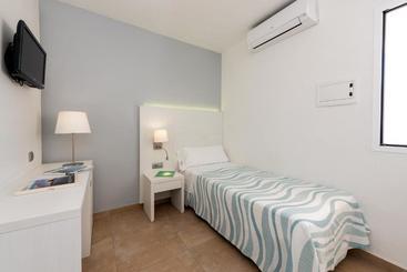 پانسیون Hostal Pitiusa