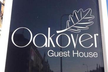 پانسیون Oakover Guest House