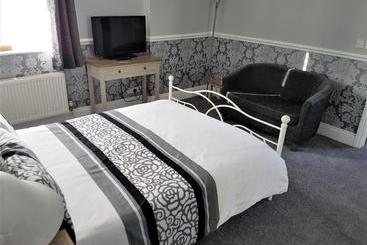 پانسیون Oakover Guest House