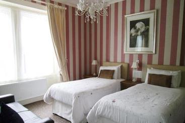 پانسیون Oakover Guest House
