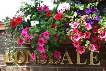 پانسیون The Lonsdale
