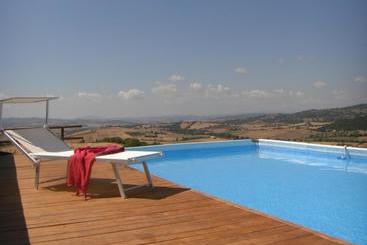 Отель Agriturismo Bio Aia Della Colonna