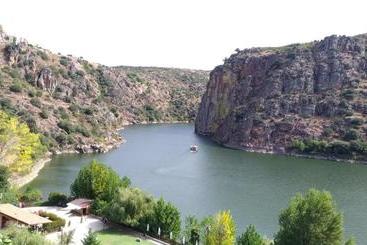 پانسیون Flor Do Douro   Comércio E Hotelaria, Lda