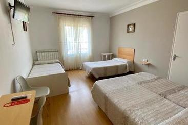 پانسیون Hostal L'estació