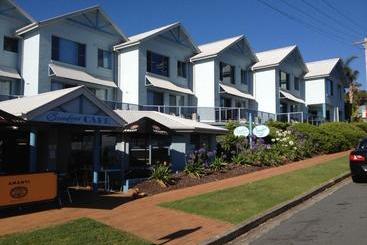 Breakers Apartments