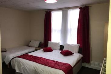 پانسیون Acorn Lodge Guest House