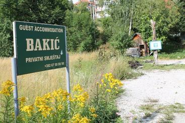 پانسیون Guest Accommodation Bakic