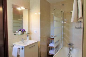 پانسیون Hostal Can Bassalis