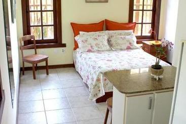 Madalena Apart