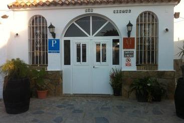 پانسیون Hostal Rios