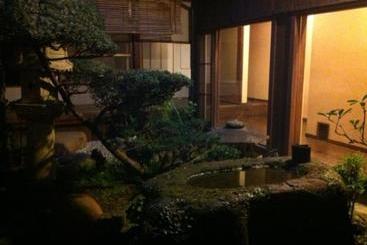 Пансион Tobaya Ryokan
