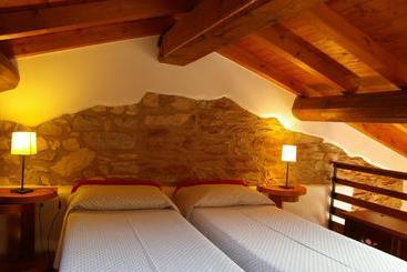 هتل Agriturismo Cervano