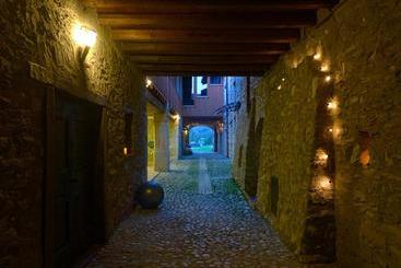 هتل Agriturismo Cervano