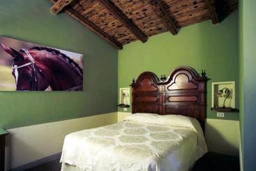 هتل Società Agricola Le More Agriturismo La Dondina