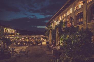 هتل Borgo Casa Scaparone