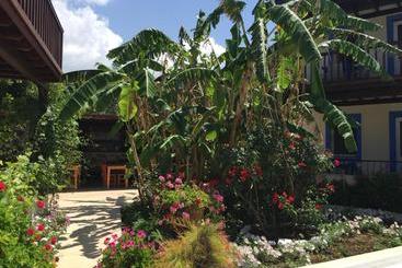 Paradise Garden Apartments