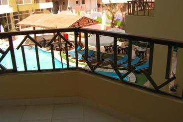 Paradise Hill Apartments