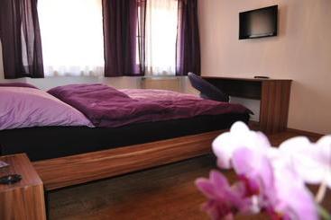پانسیون Gästezimmer Michelangelo