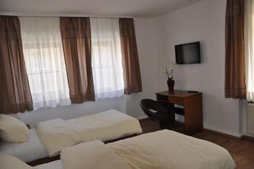 پانسیون Gästezimmer Michelangelo