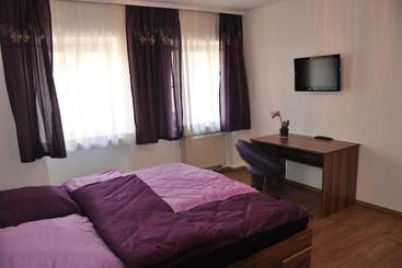 پانسیون Gästezimmer Michelangelo