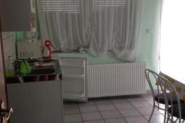 ペンション Györgyi Haus