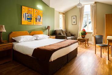 پانسیون The Oystercatcher Lodge Guest House