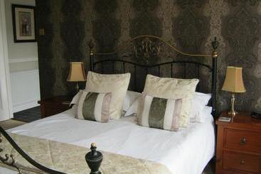 پانسیون Autumn Leaves Guest House