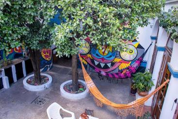 پانسیون Casa Blanca Hostel