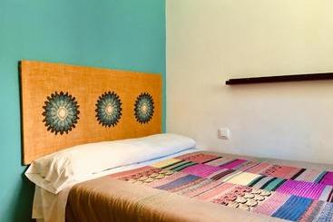 پانسیون Duermevela Hostel