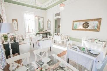 پانسیون Palacete Villa Idalina