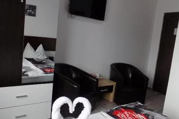 Pensiunea Red Rose Apartments