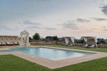 فندق Masseria Cisternella