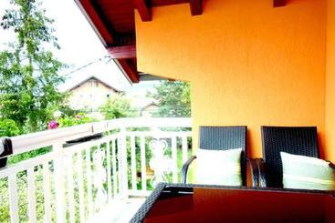 پانسیون Guesthouse Relax And Fly Sarajevo