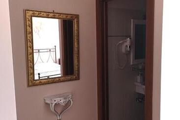 بنسيون Piazza Degli Angeli