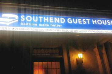 پانسیون Southend Guest House   Close To Beach, Train Station & Southend Airport
