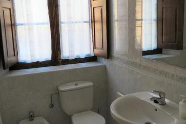 Apartamentos Rurales La Escuela - Buelles