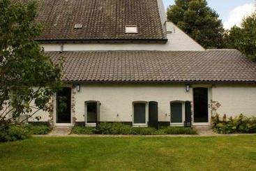 تختخواب و صبحانه Het Kapelhuis