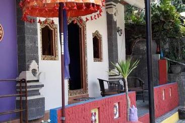 پانسیون Kubu Pilatus Inn