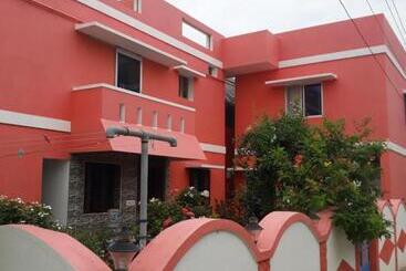 ペンション Squirrel Nest Guest House