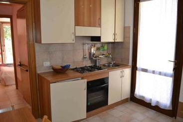 هتل Agriturismo B&b Bio La Tana Del Lele